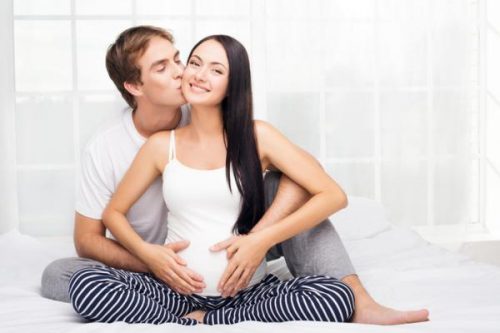 Se puede tener relaciones durante el embarazo sin Condón